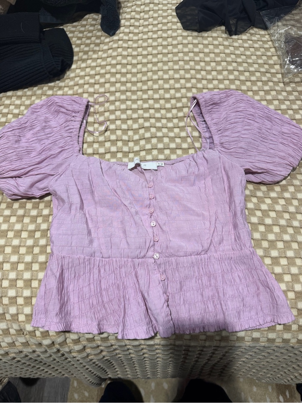ASTR The Label Lavender Puff-Sleeve Button Front Top